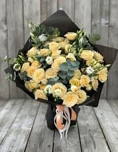 Букет цветов из:  Розы и Лизиантусы в Пластуновской