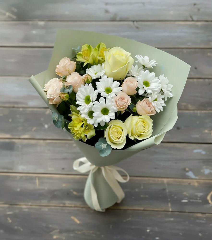 Букет цветов из: Альстромерии, Розы и Хризантемы в Пластуновской