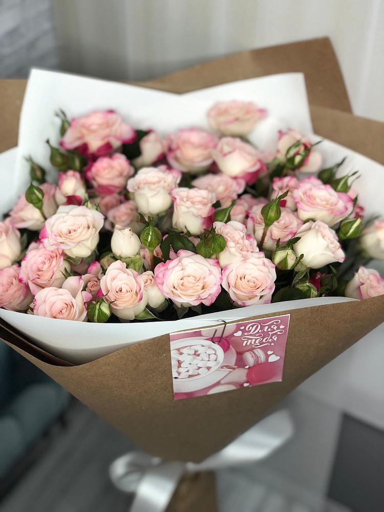 Букет цветов из: Розы в Пластуновской