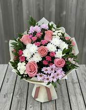Букет цветов из:  Альстромерии, Гвоздики, Розы и Хризантемы в Пластуновской