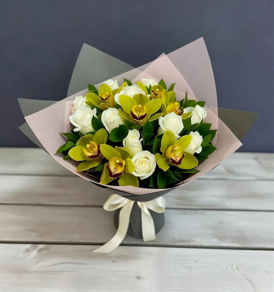 Букет цветов из: Орхидеи и Розы в Пластуновской