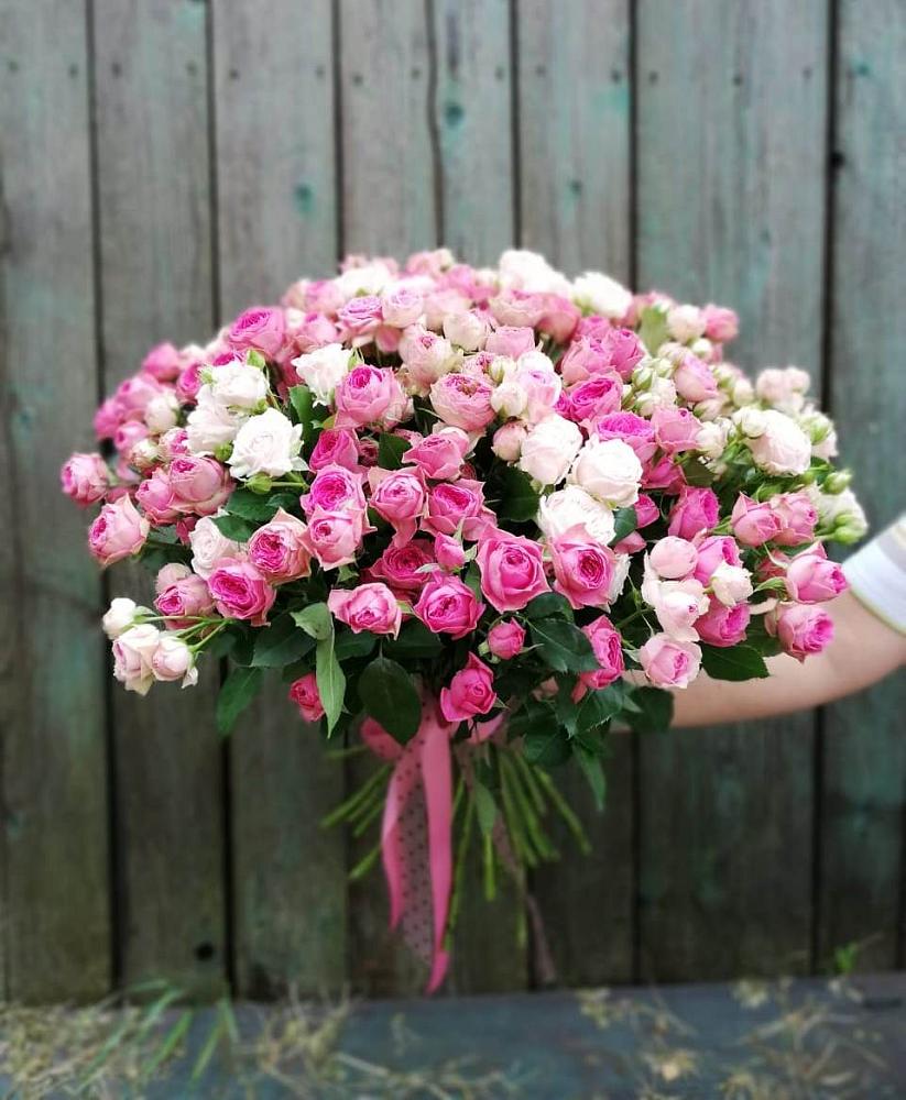 Букет Розовые кустовые розы Натали и Лав Лидия в Пластуновской