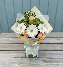 Букет цветов из:  Герберы, Розы и Хризантемы в Пластуновской